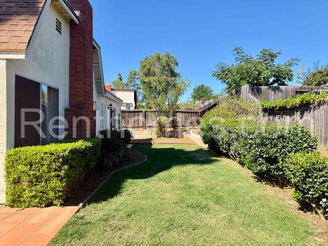 Building Photo - 1588 Rambla Puesta