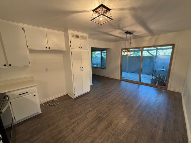 Building Photo - 1669 Tiburon Ct