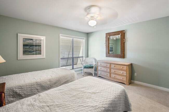 Building Photo - 623 Bayou Dr