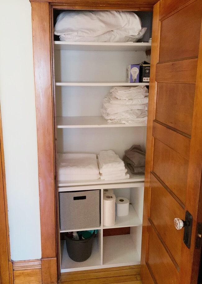 Building Photo - Griggs Duplex