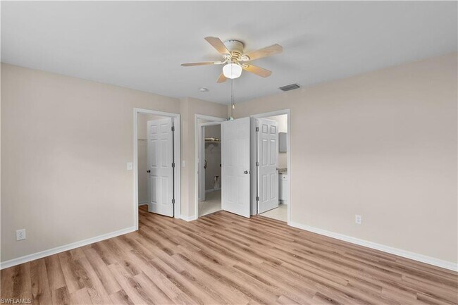 Building Photo - 2721 SW 12th Ave