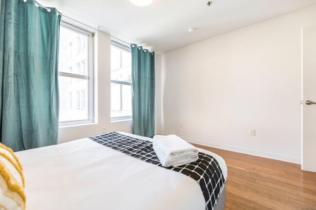 Building Photo - 401 Cherry St