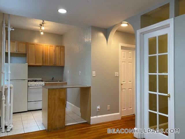 Building Photo - 72 Revere St