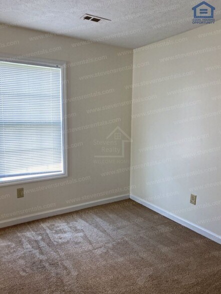 Building Photo - 251 Dogwood Pointe Dr