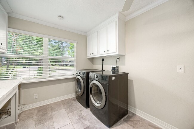 Building Photo - 9762 Tappenbeck Dr