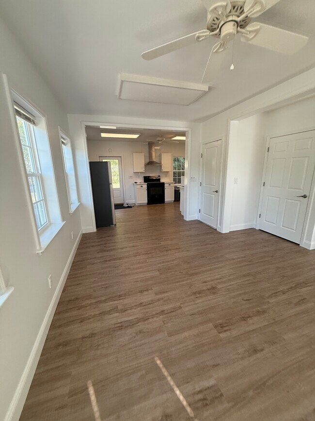 Building Photo - 75b Cedar Run