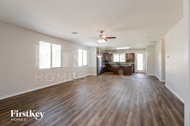 Building Photo - 1018 W Corriente Dr