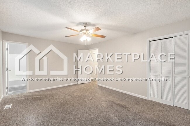 Building Photo - 4901 Mockingbird Ln
