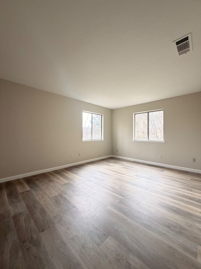 Building Photo - 11150 Trinity River Dr