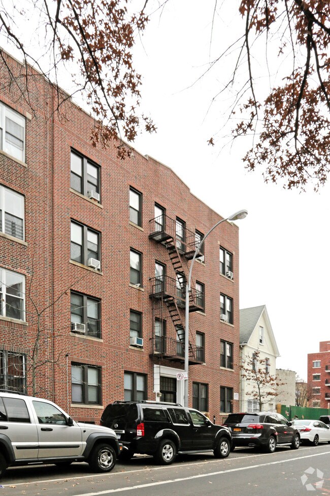 Building Photo - 2585 36th St