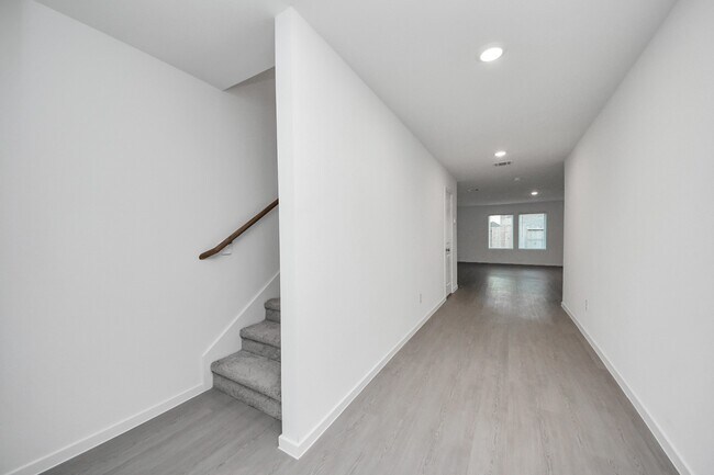 Building Photo - 3009 Blue Gem Ct