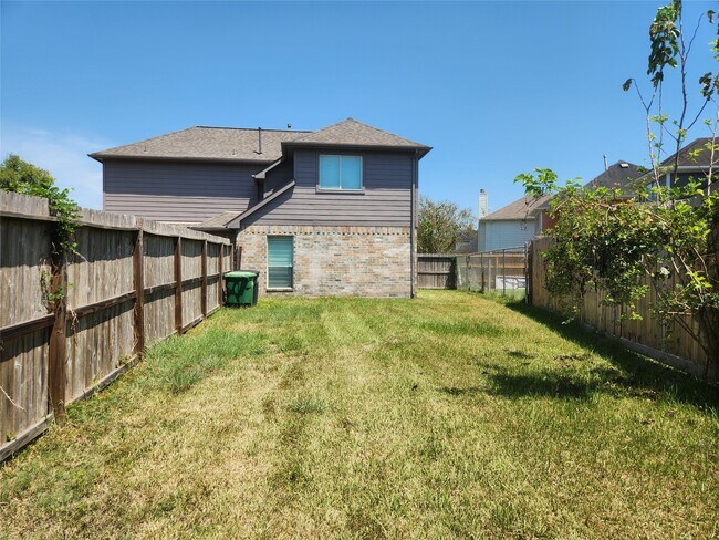 Building Photo - 7631 Goudin Dr