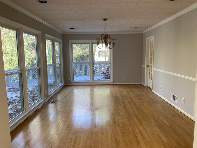 Building Photo - 3655 Liberty Ln