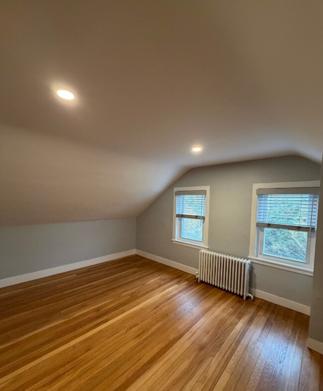 Building Photo - 148 Russells Mills Rd