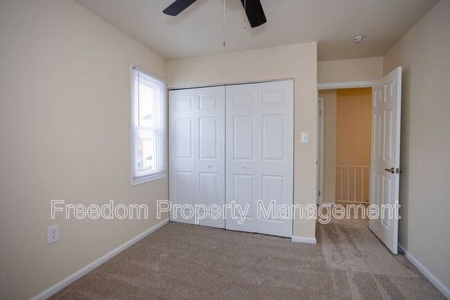 Building Photo - 8343 Irongate Way