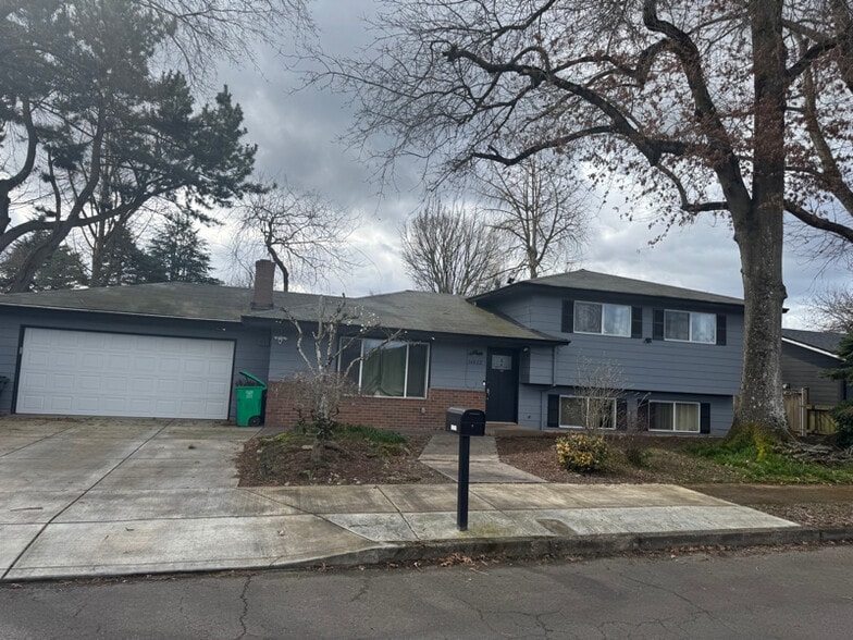 Building Photo - 14422 NE Shaver St