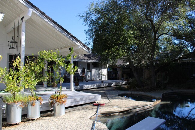 Building Photo - 7610 Woodborough Dr