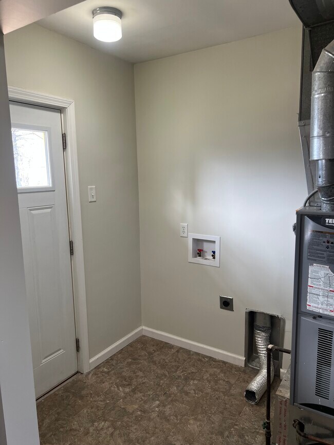 Building Photo - 152 N 37th St