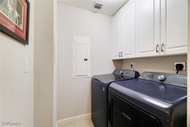 Building Photo - 5706 Cape Harbour Dr