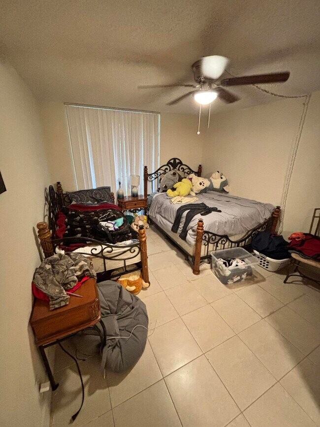 Building Photo - 3121 NW 47th Terrace