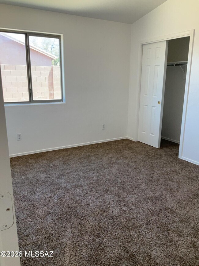 Building Photo - 3595 S Desert Promenade Rd