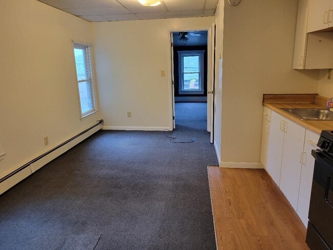 Building Photo - 44 Orange Ave