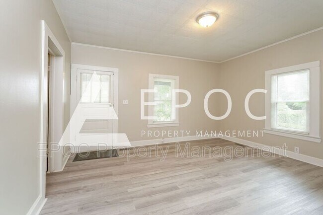 Building Photo - 1504 Cloverdale St