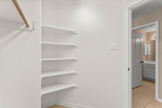 Building Photo - 30218 Deleon Fields Dr