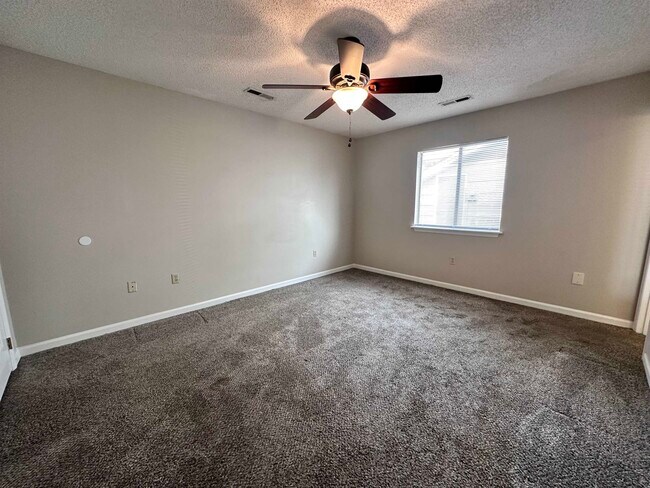 Building Photo - 6536 Valene Ct