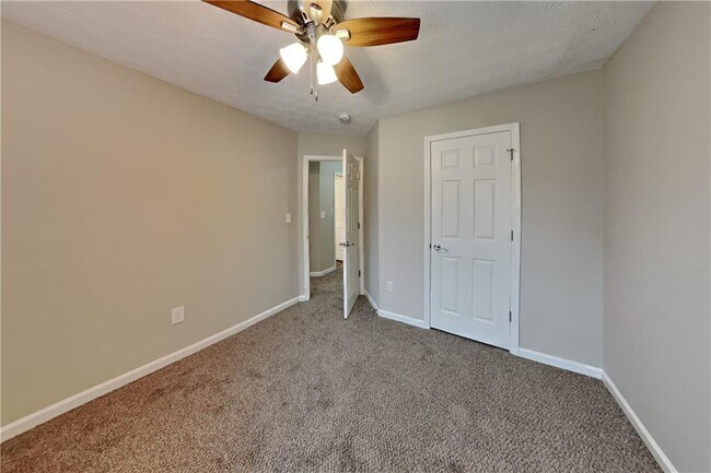 Building Photo - 1357 Glenover Way