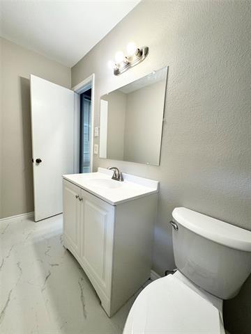 Building Photo - 10415 Losa Dr