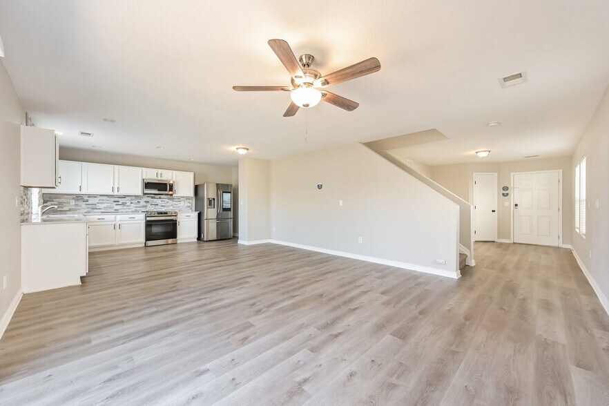 Building Photo - 2352 Quartz St