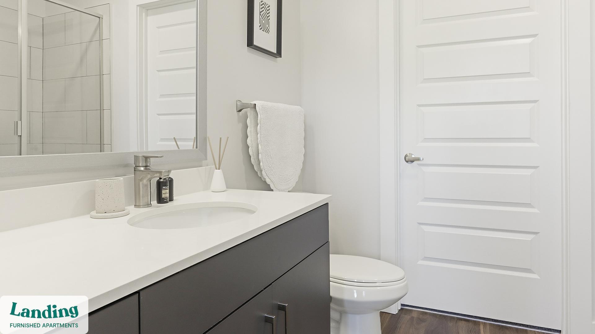 Building Photo - 2201 Glenwood Ave SE