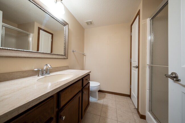 Building Photo - 15515 59th Pl N