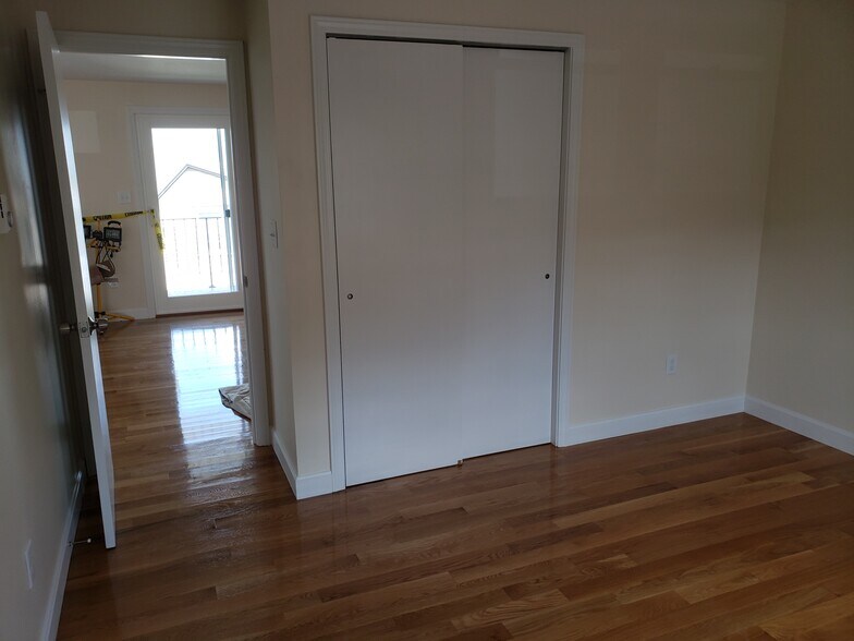 2nd br - 48 Hauman St