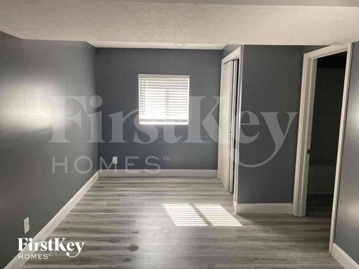 Building Photo - 3103 Valleywood Dr
