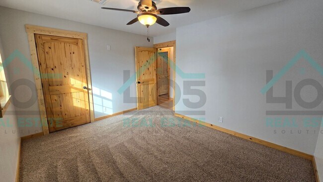 Building Photo - 3 Bedroom in Harrah