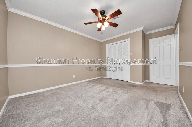Building Photo - 15818 Sweetwater Creek Dr