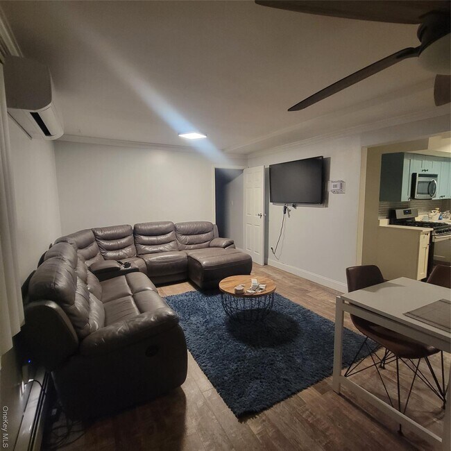 Building Photo - 236-14 Bentley Rd