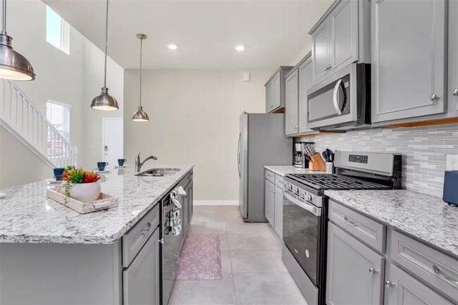 Building Photo - 7267 Oakmoss Loop