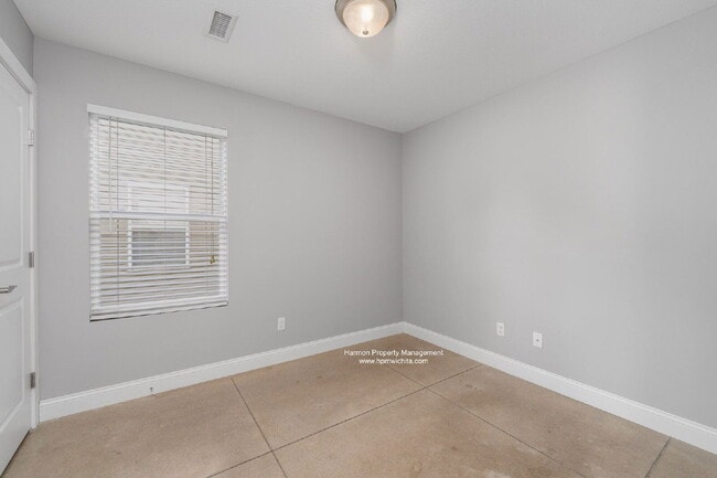 Building Photo - 5326 N Hillside St