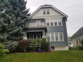 Building Photo - 4516 N Bartlett Ave