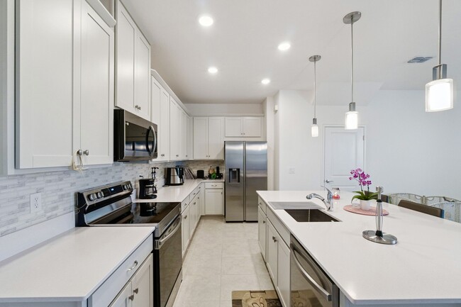 Building Photo - 4847 Cross Pr Pkwy