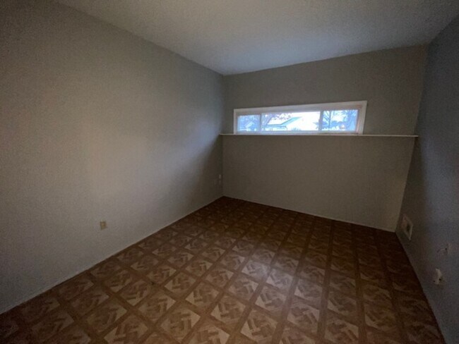 Building Photo - 3999 Poppyseed Ct