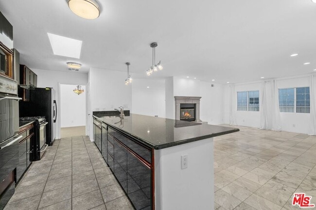 Building Photo - 4442 St Clair Ave