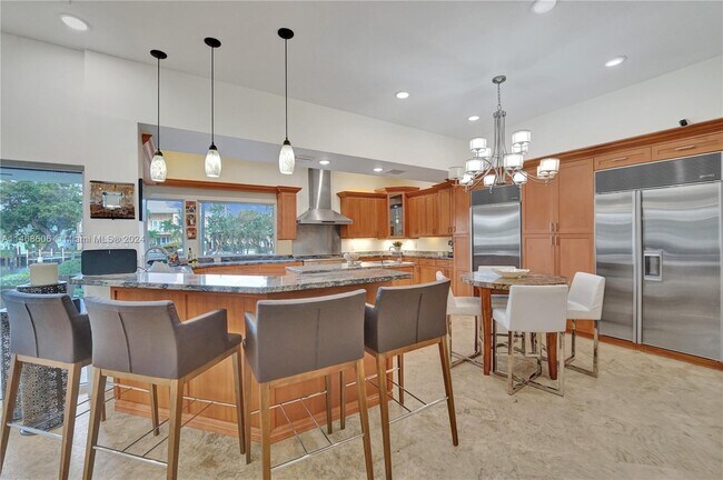 Building Photo - 1247 Seminole Dr