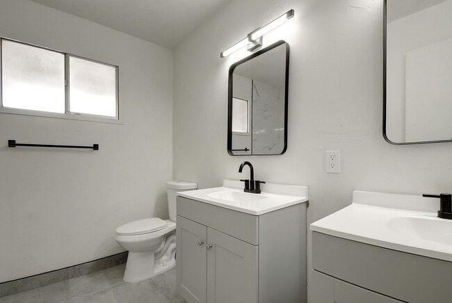 Building Photo - Spacious 4BR Tempe Home with Private Pool Near ASU