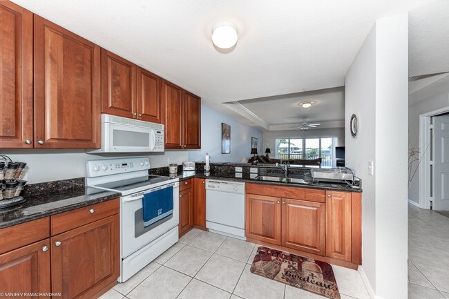 Building Photo - FURNISHED WATERFRONT CONDO IN PUNTA GORDA ...