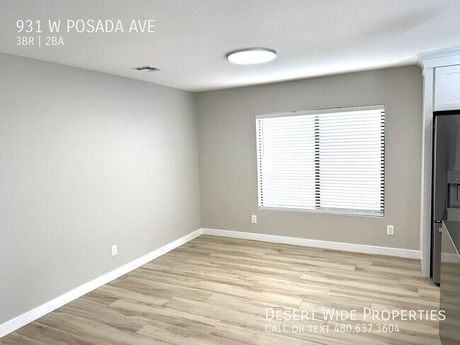Building Photo - 931 W Posada Ave