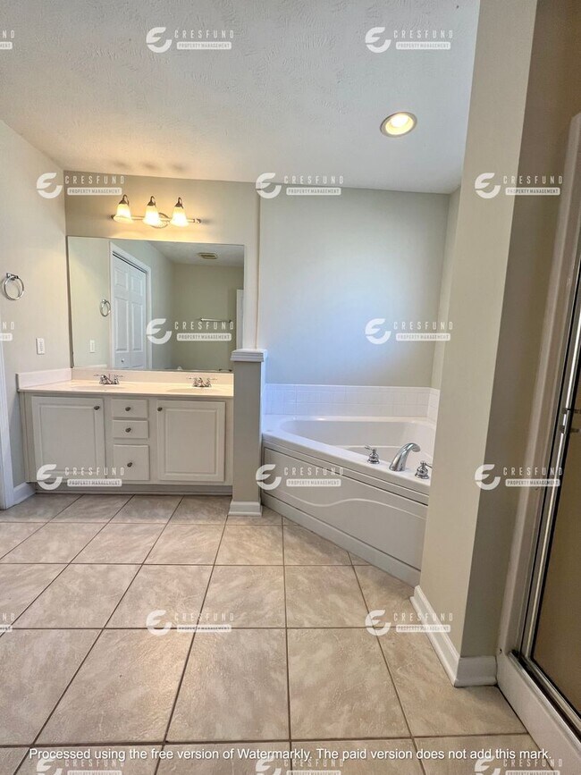 Building Photo - 1751 Renwick Dr